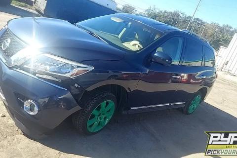 Photo of 2013 Nissan Pathfinder