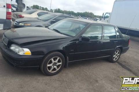 Photo of 1998 Volvo S70