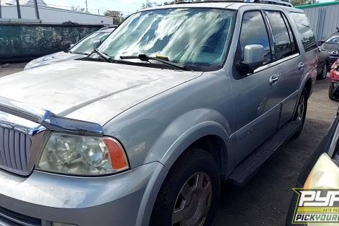 Photo of 2005 Lincoln Navigator