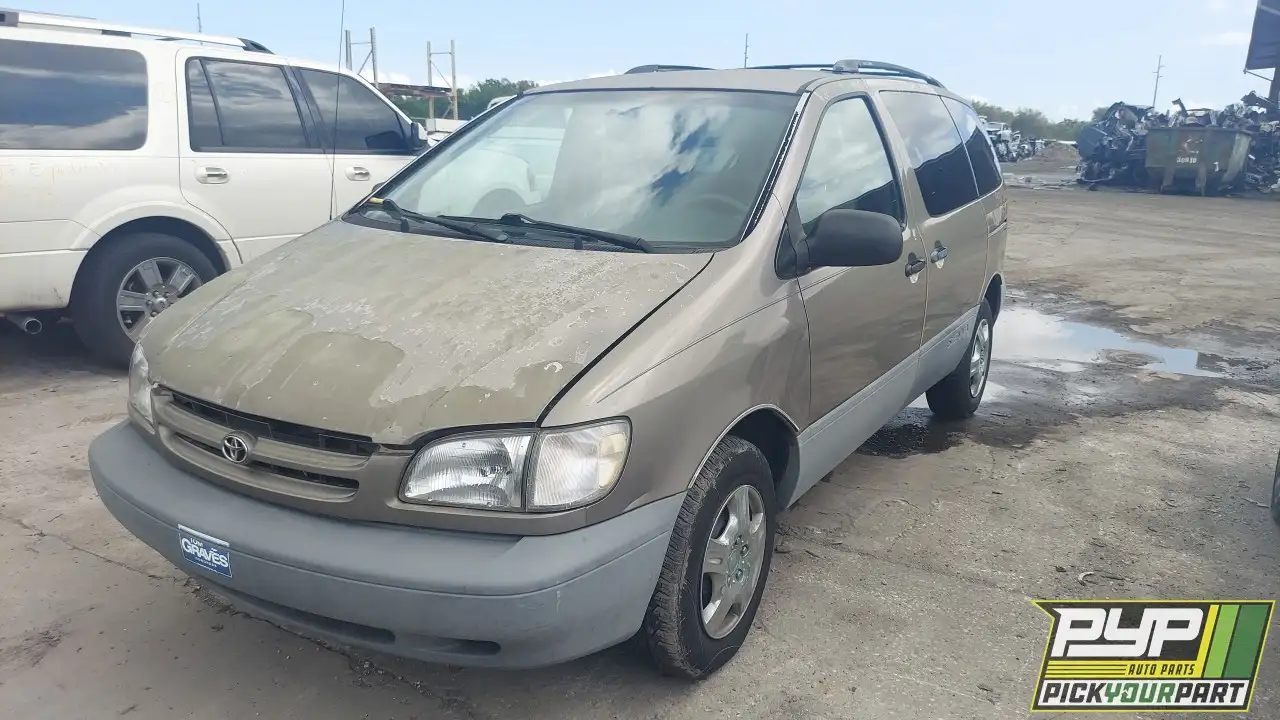 Photo of 1999 Toyota Sienna