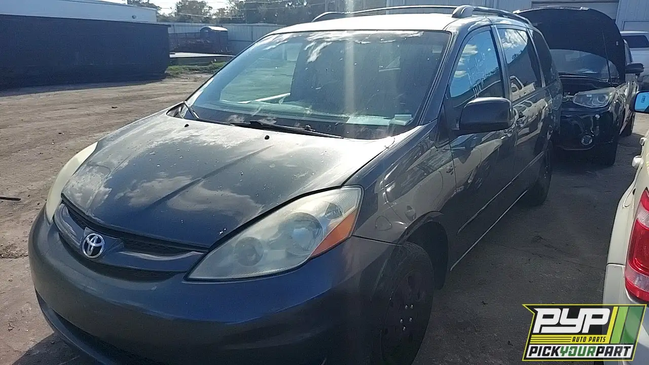Photo of 2009 Toyota Sienna