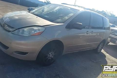 Photo of 2007 Toyota Sienna
