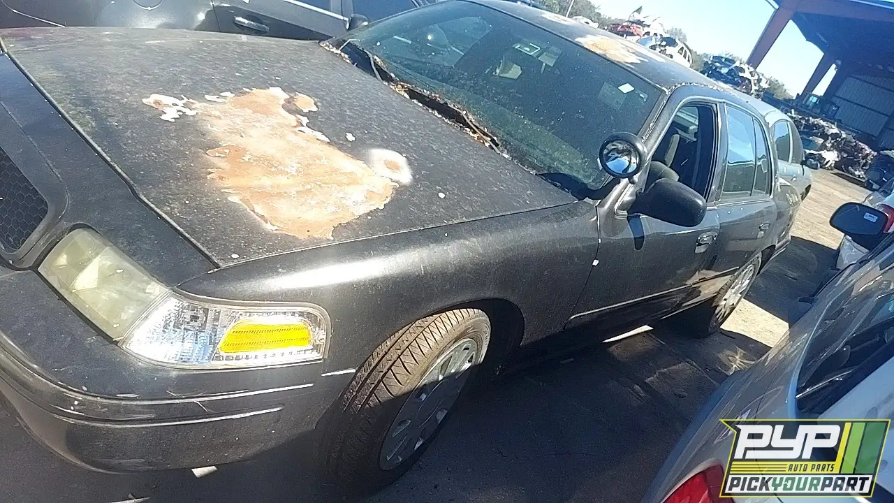 Photo of 2006 Ford Crown Victoria