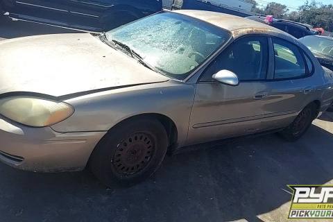 Photo of 2005 Ford Taurus