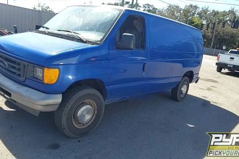 Photo of 2005 Ford E-250