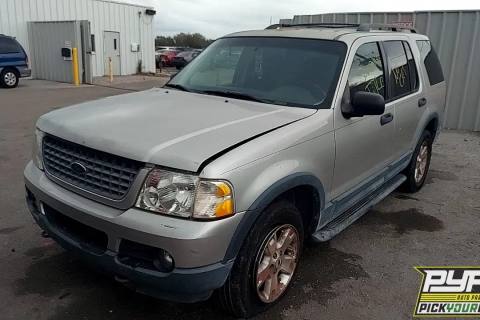 Photo of 2003 Ford Explorer