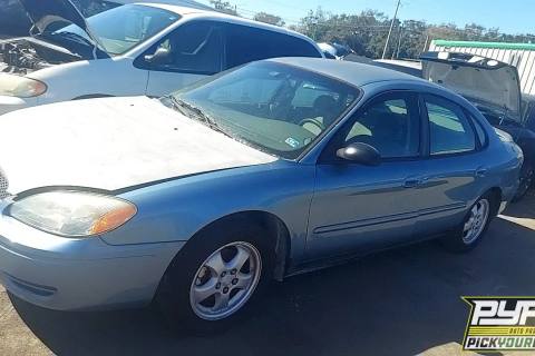 Photo of 2005 Ford Taurus