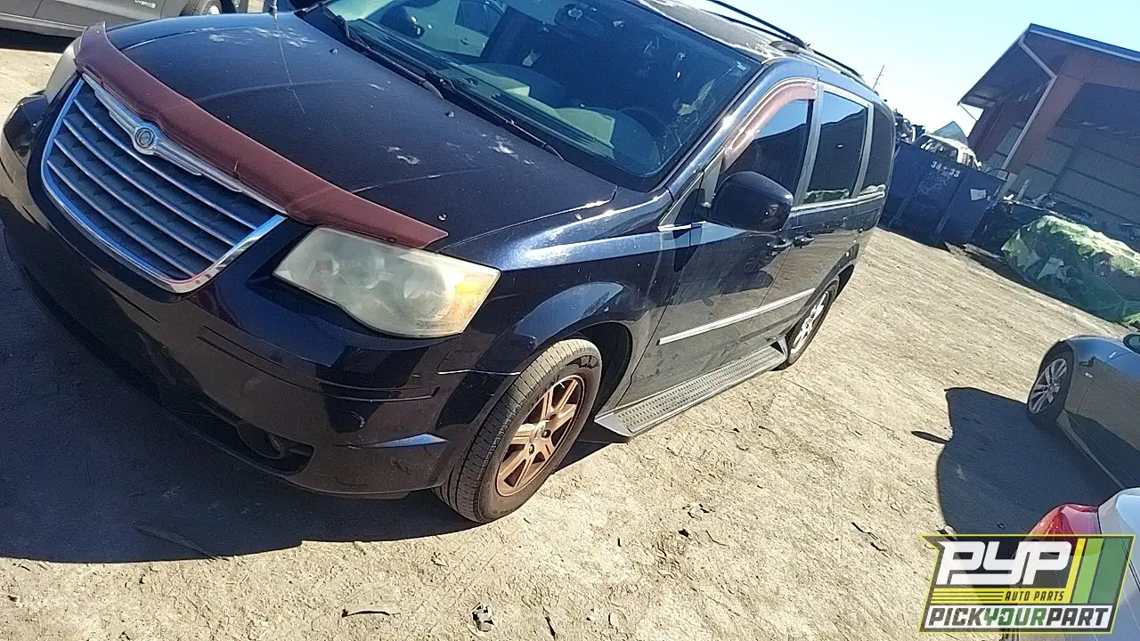 Photo of 2010 Chrysler Town & Country