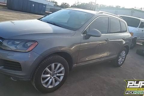 Photo of 2012 Volkswagen Touareg