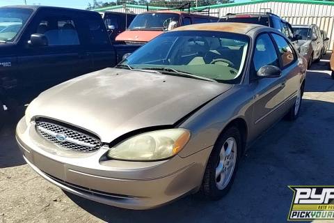 Photo of 2003 Ford Taurus