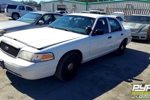 Photo of 2011 Ford Crown Victoria