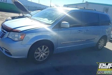 Photo of 2013 Chrysler Town & Country