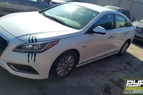 Photo of 2016 Hyundai Sonata