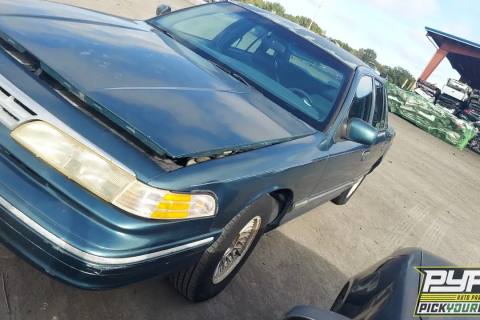Photo of 1996 Ford Crown Victoria