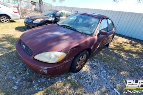 Photo of 2005 Ford Taurus