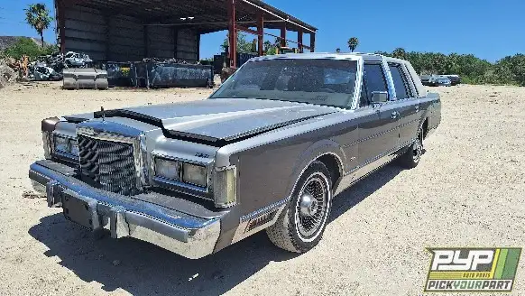 Photo of 1988 Lincoln Town Car