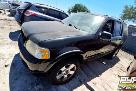 Photo of 2003 Ford Explorer
