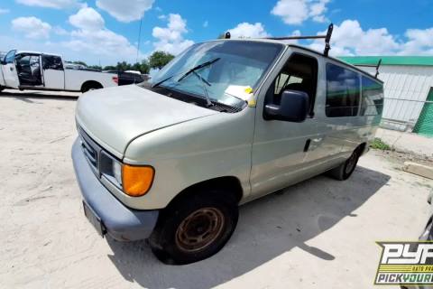 Photo of 2006 Ford E-150