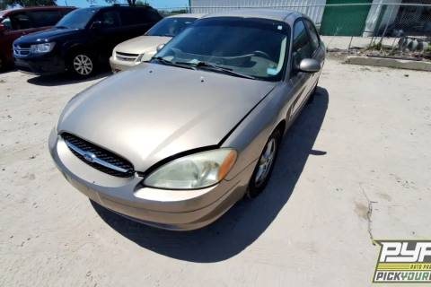 Photo of 2003 Ford Taurus