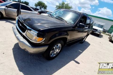 Photo of 2000 Ford Explorer