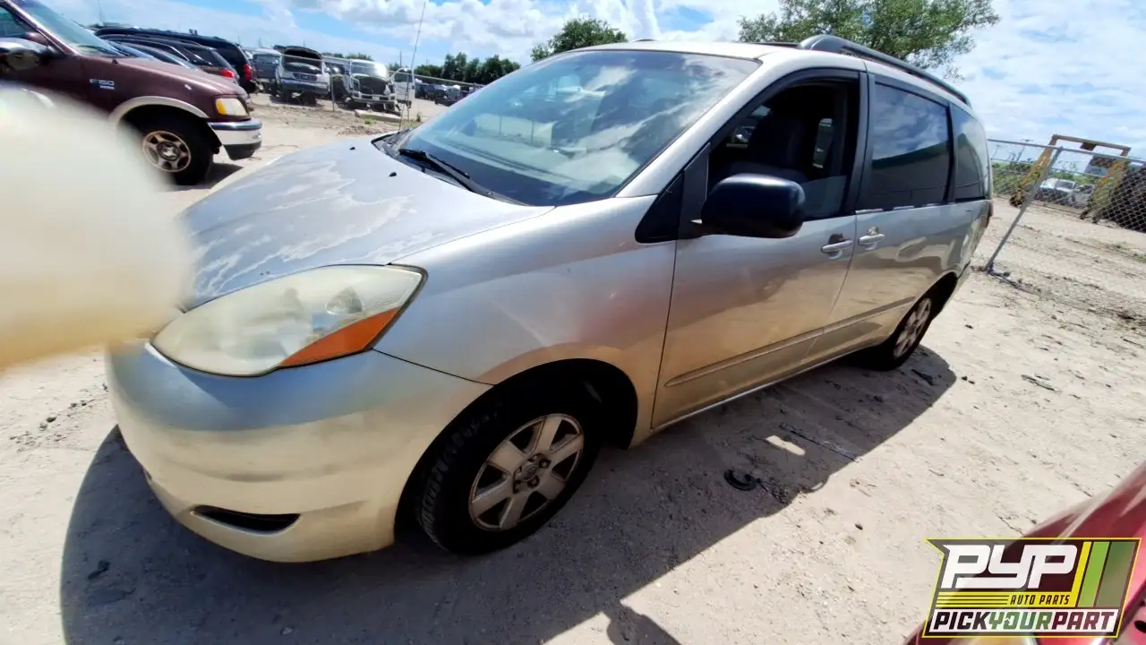 Photo of 2010 Toyota Sienna