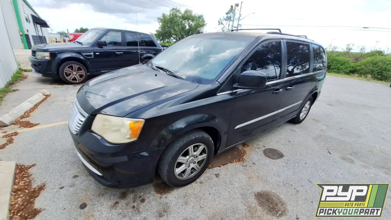 Photo of 2012 Chrysler Town & Country