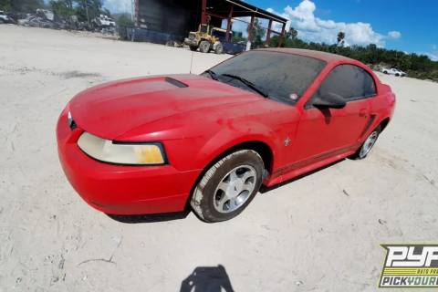 Photo of 2000 Ford Mustang