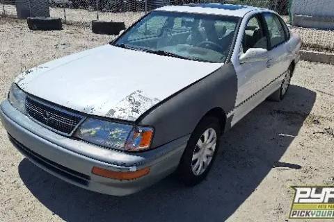 Photo of 1999 Toyota Avalon