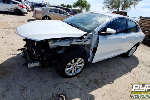 Photo of 2015 Chrysler 200