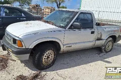 Photo of 1996 Chevrolet S10