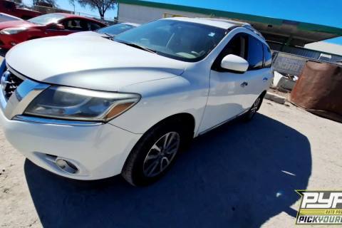 Photo of 2014 Nissan Pathfinder