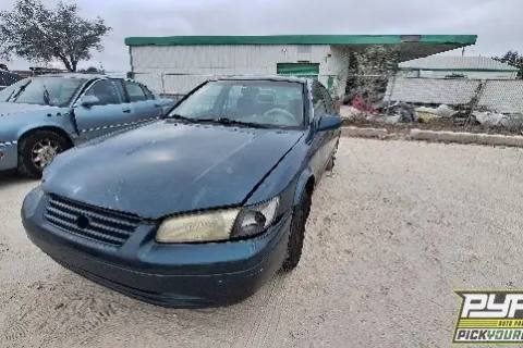 Photo of 1998 Toyota Camry