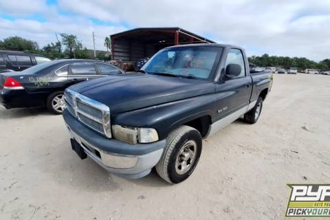 Photo of 2001 Dodge Ram 1500