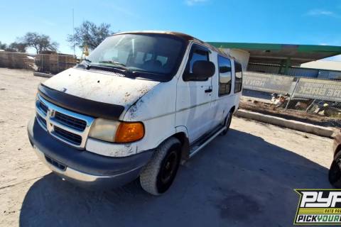 Photo of 2000 Dodge Ram 1500 Van