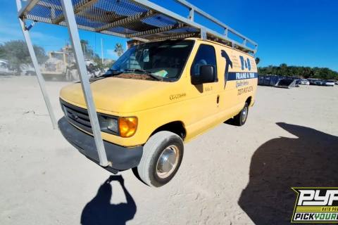 Photo of 2005 Ford E-250