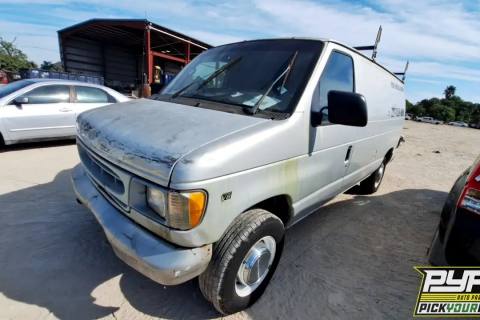 Photo of 2001 Ford E-250 Econoline
