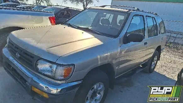 Photo of 1999 Nissan Pathfinder