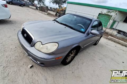 Photo of 2005 Hyundai Sonata