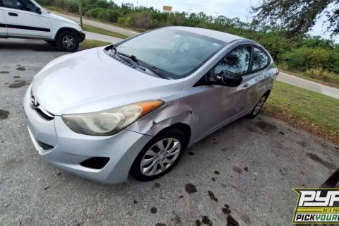 Photo of 2013 Hyundai Elantra