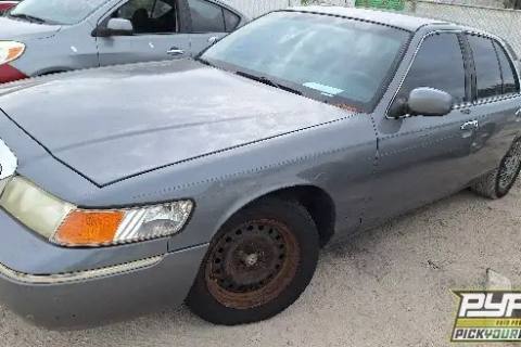 Photo of 1999 Mercury Grand Marquis