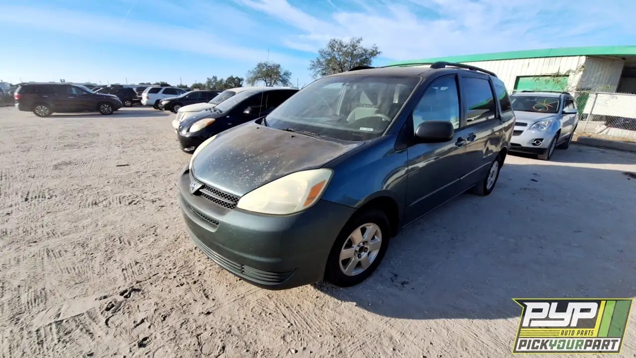 Photo of 2004 Toyota Sienna