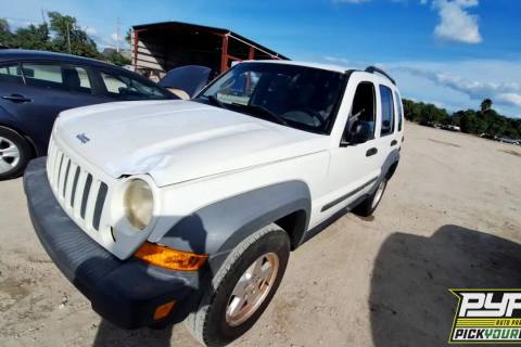 Photo of 2006 Jeep Liberty