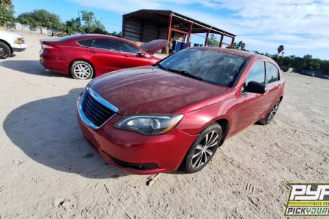 Photo of 2013 Chrysler 200