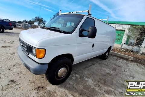 Photo of 2003 Ford E-250