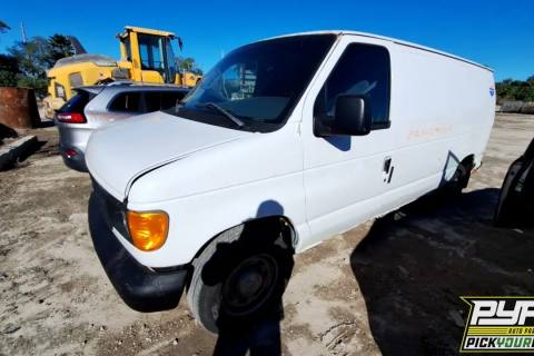 Photo of 2005 Ford E-150