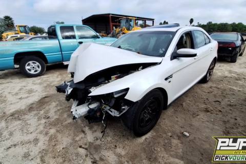 Photo of 2013 Ford Taurus