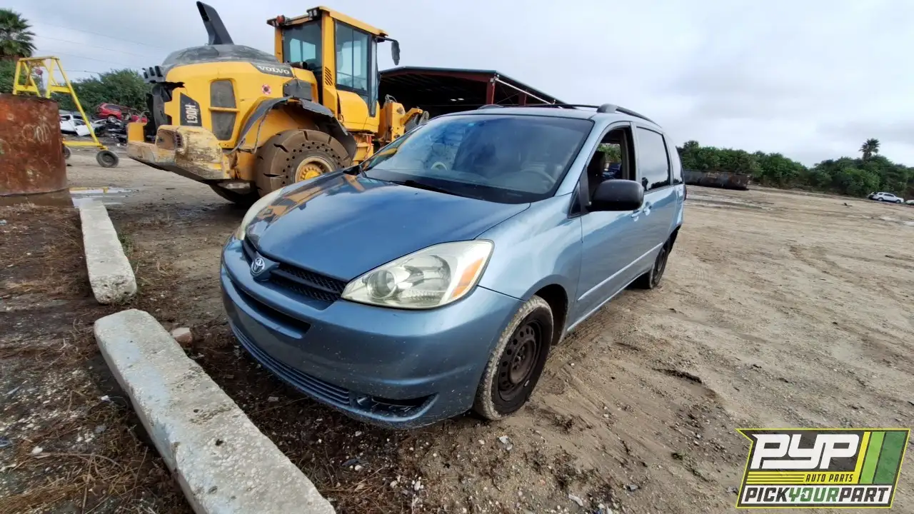Photo of 2005 Toyota Sienna