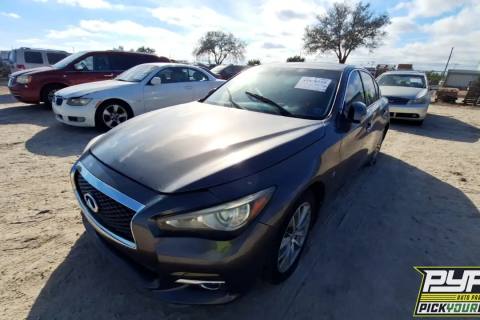 Photo of 2015 Infiniti Q50