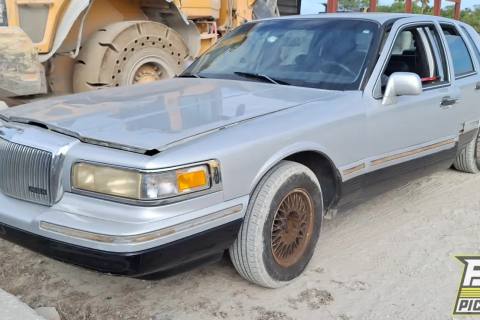 Photo of 1995 Lincoln Town Car