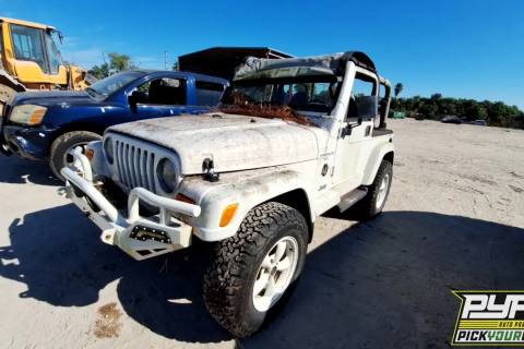 Photo of 2000 Jeep Wrangler